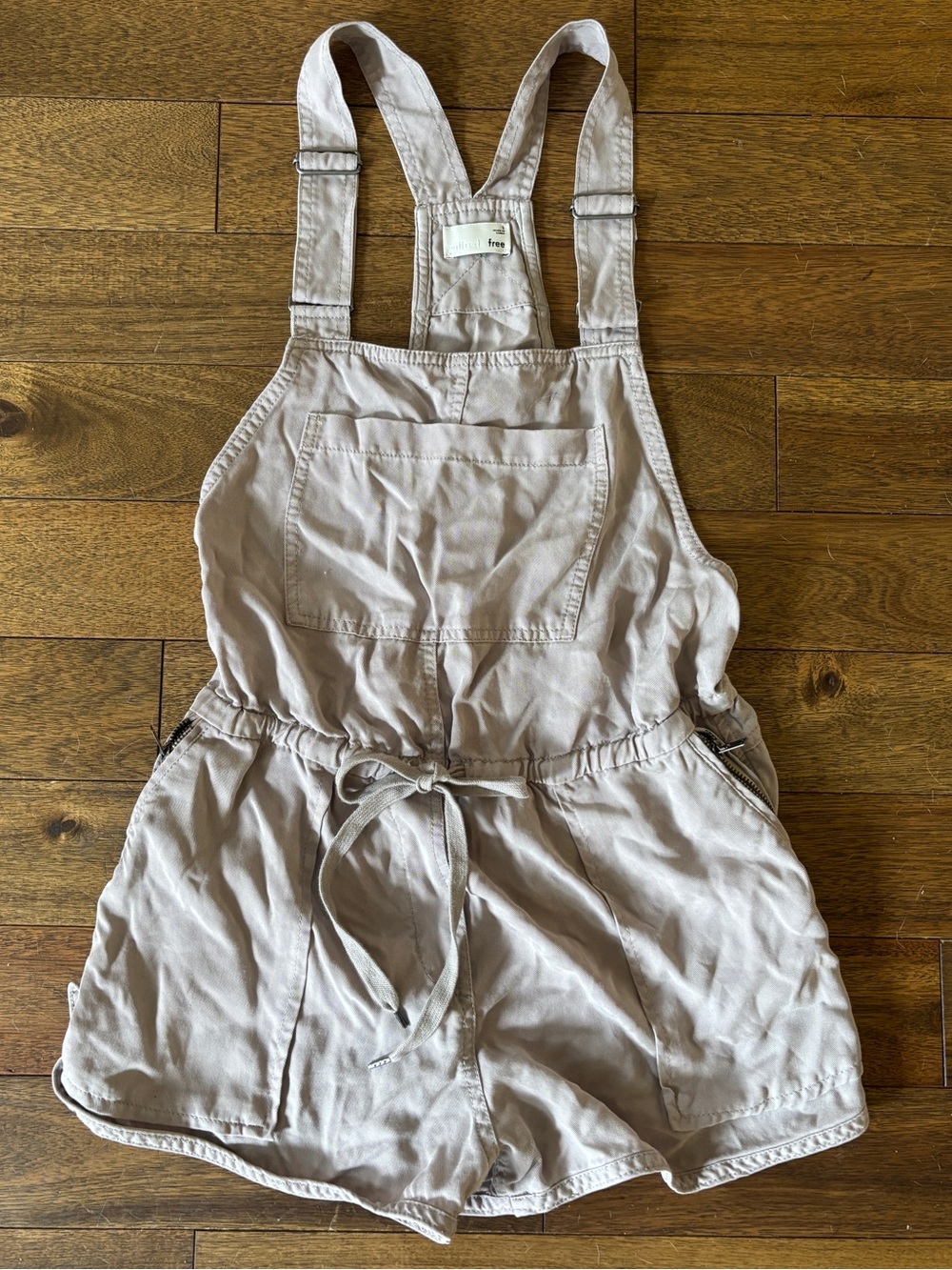 Aritzia Wilfred Free Beatriz Lyocell Utility Shorts Shortalls Romper | Small